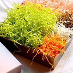 喜糖盒送女男友化妆品水果礼物盒装饰弯曲褶皱填充物拉菲草纸丝条