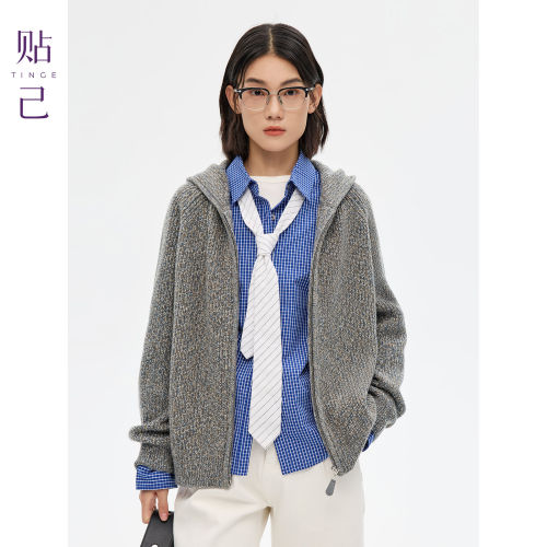 100%羊毛带帽拉链针织外套女