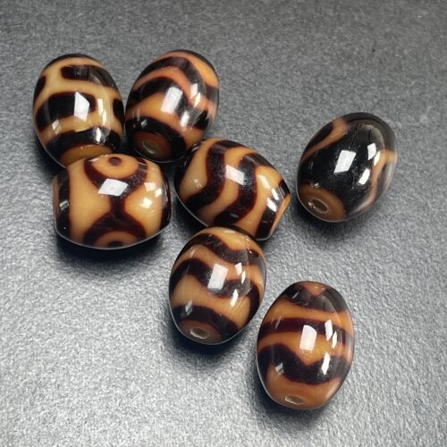 原矿黑金三眼虎牙龟背水波纹长筒型配珠顶珠腰珠尺寸10mm左右