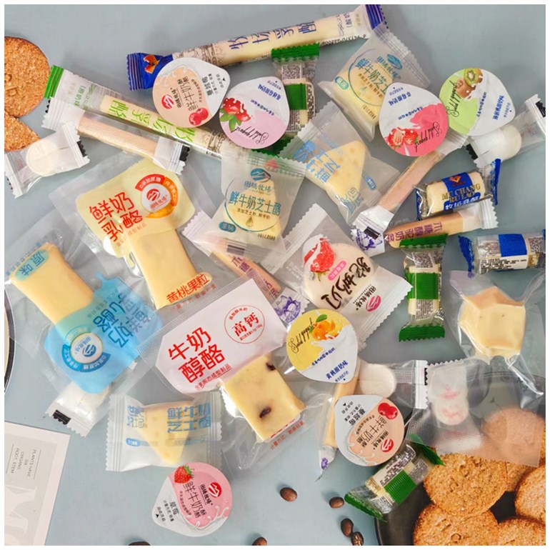 多种混合装奶制品内蒙特产零食
