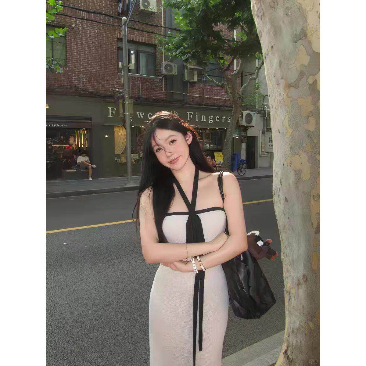 小香风设计度假名媛白色抹胸连衣裙挂脖绑带抹胸长裙女夏季纯欲