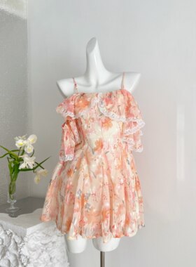 纯欲风碎花露肩吊带女款连衣裙