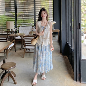 甜美罩衫叠穿碎花吊带连衣裙女夏2025新款温柔风减龄爆款长裙图片