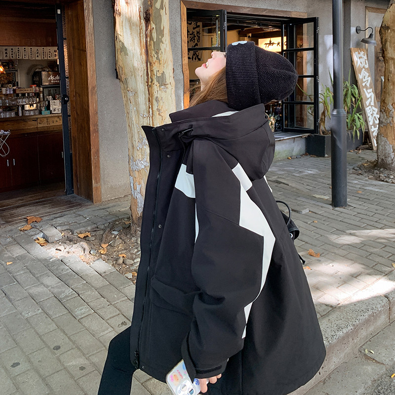 黑色工装羽绒服女中长款2025冬季新款设计感超好看90白鸭绒外套潮图片