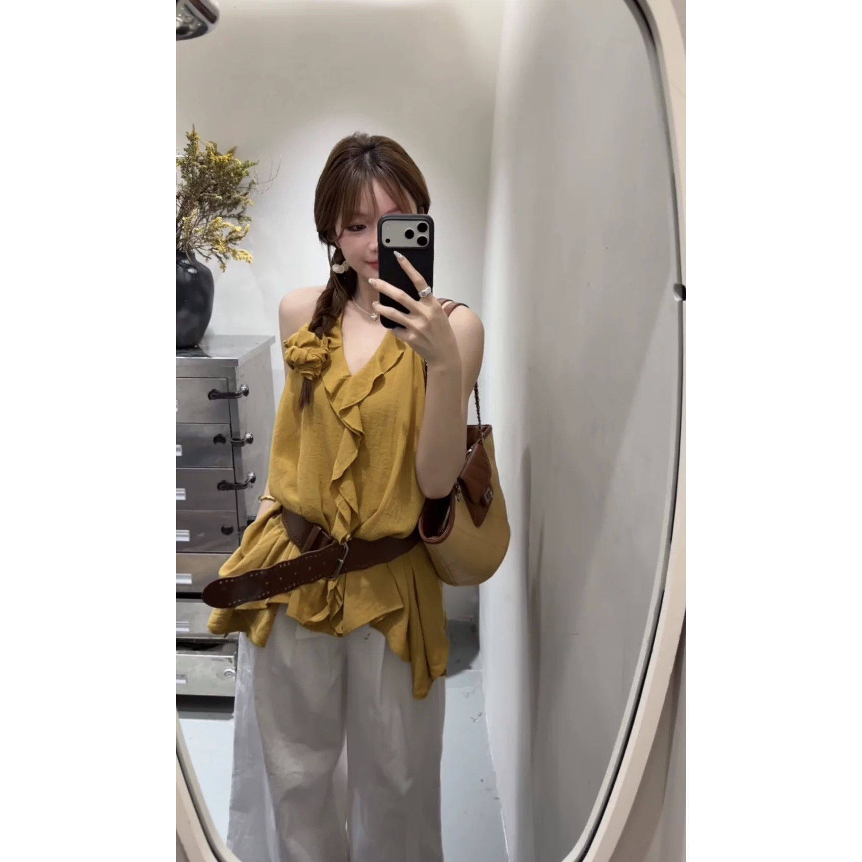 气质荷叶边无袖吊带背心女2026夏季新款配腰带发圈度假风上衣潮