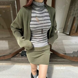 2026秋冬韩系针织衫外套+破洞条纹背心+半身裙三件套装女潮