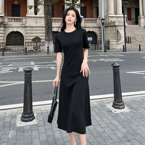 黑色莫代尔棉连衣裙女士2026春夏高级感小黑裙遮肉显瘦t恤长裙子