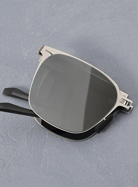 2024新款轻薄折叠太阳眼镜男不锈钢时尚超轻司机钓鱼驾驶复古墨镜