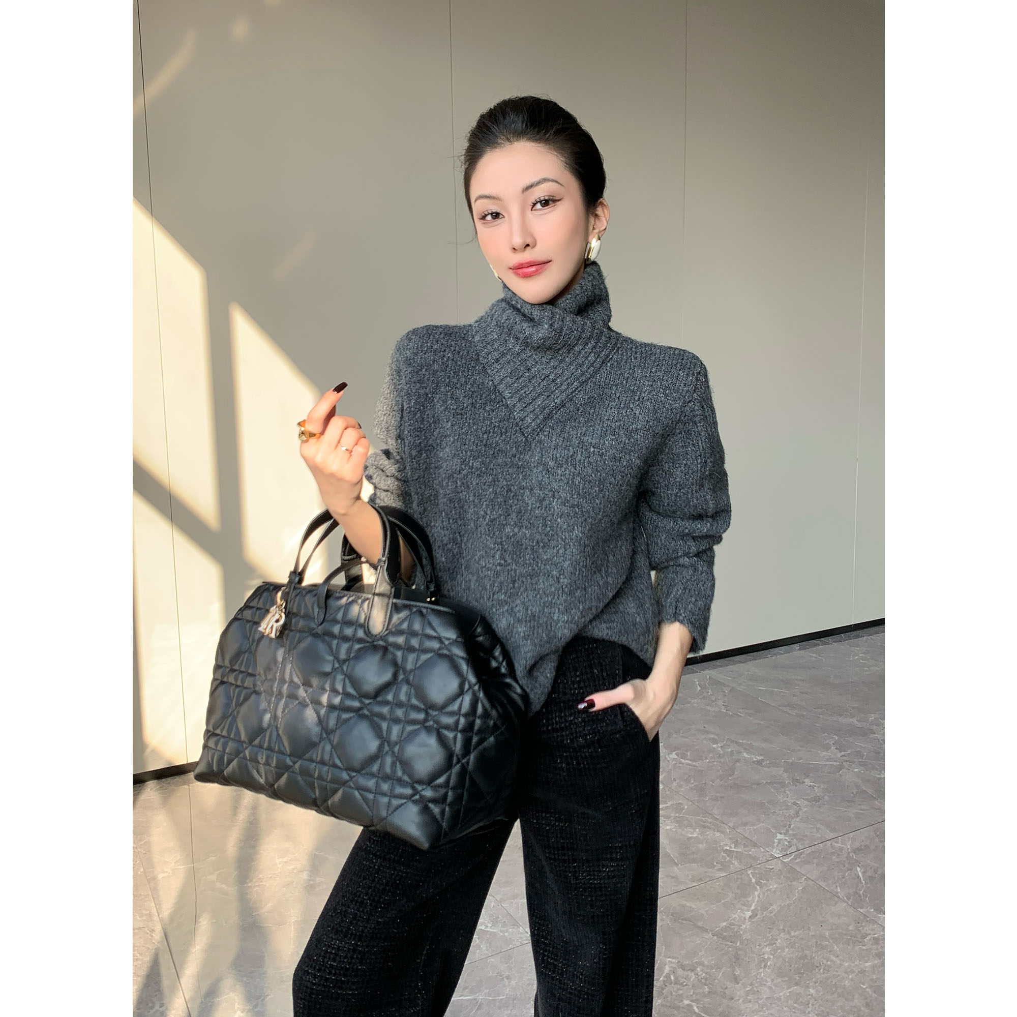 纪金其百搭显瘦气质高龄长袖针织衫秋冬设计感休闲休闲通勤毛衣女