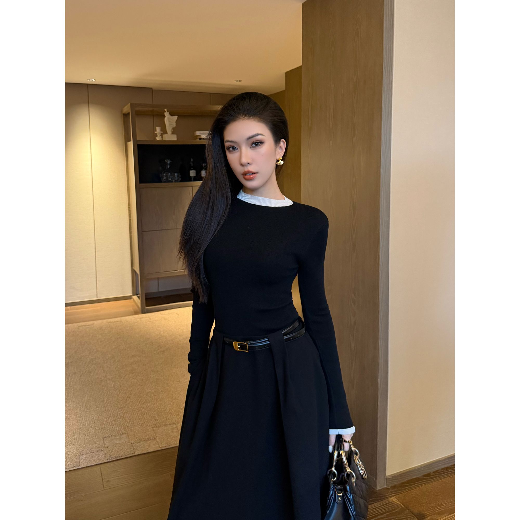 JIJINQI秋季长袖拼接圆领上衣显瘦收腰气质设计感百搭时尚内搭女