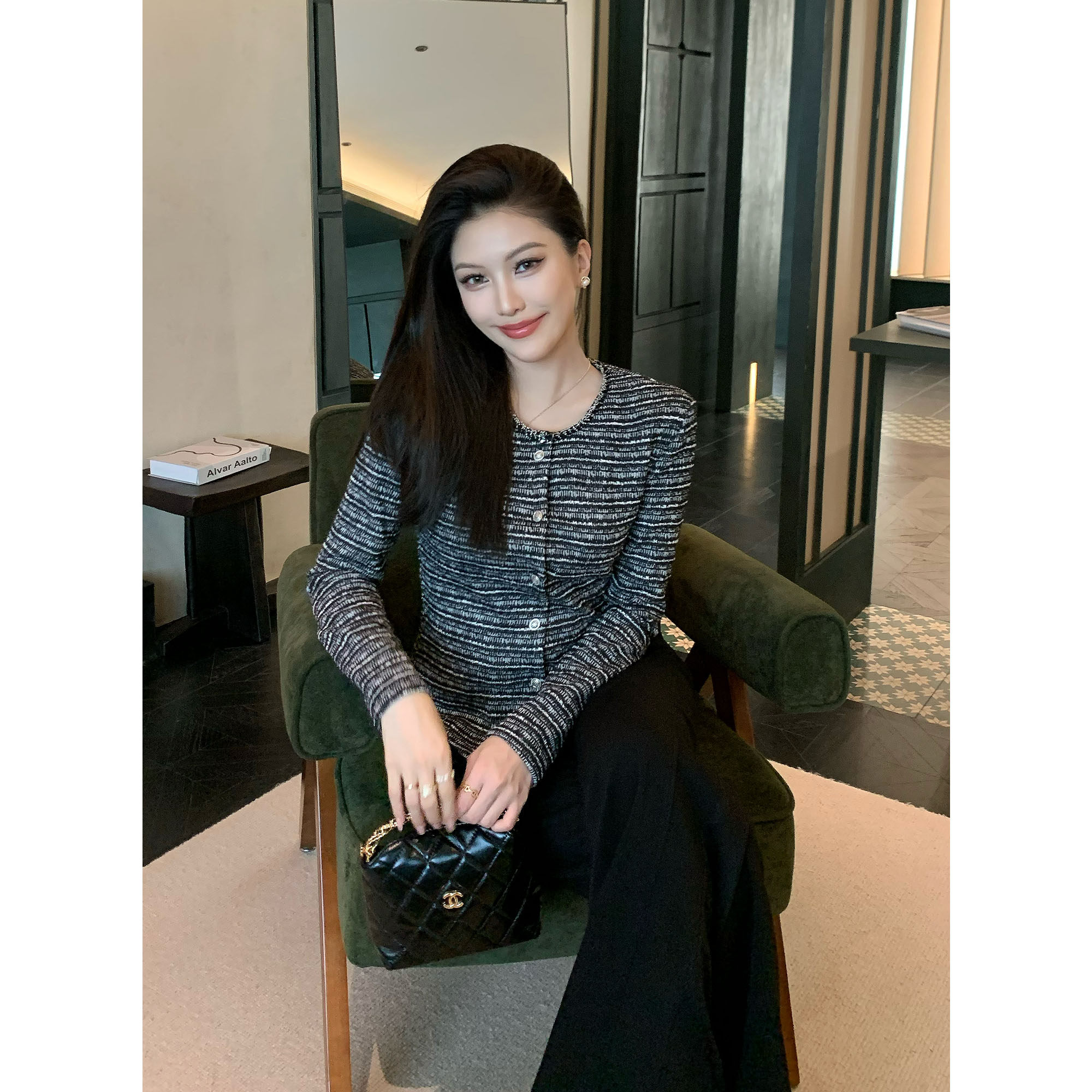 气质小香风常规圆领短款女装秋冬上衣JD10SZPT1847