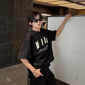 刺绣小香风珍珠字母短袖男款夏季美式半袖上衣hiphop潮牌痞帅T恤图片