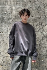 C316WY1232P58秋装新款短款卫衣圆领结构时尚宽松个性松弛感