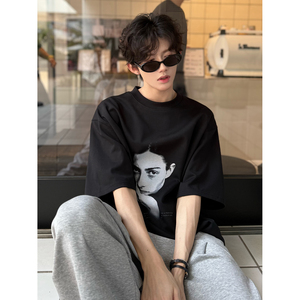 C316 T8326 P33 夏装新款个性人物印花短袖T恤黑色tee图片
