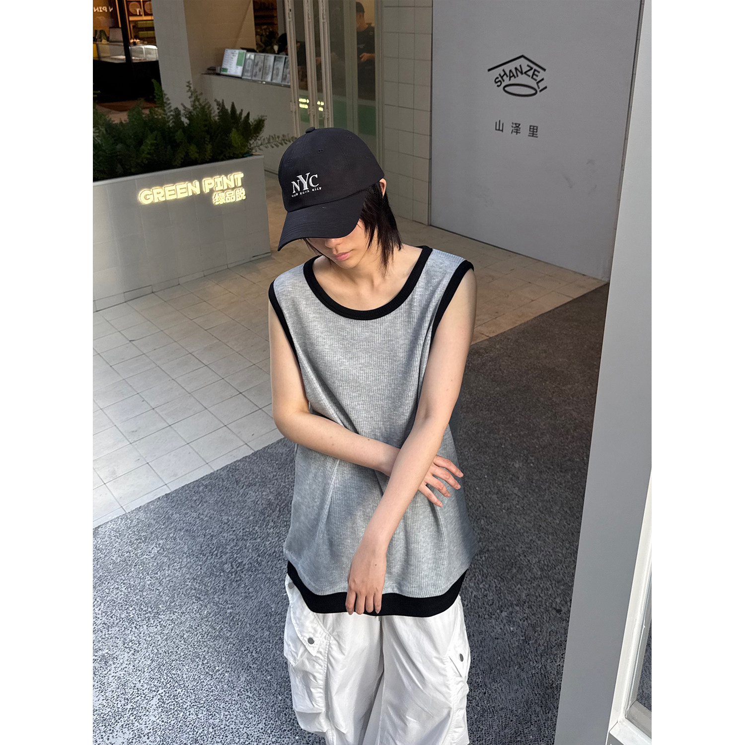 C316 B2509 P33 夏装新款拼接撞色背心时尚宽松运动型汗背心图片