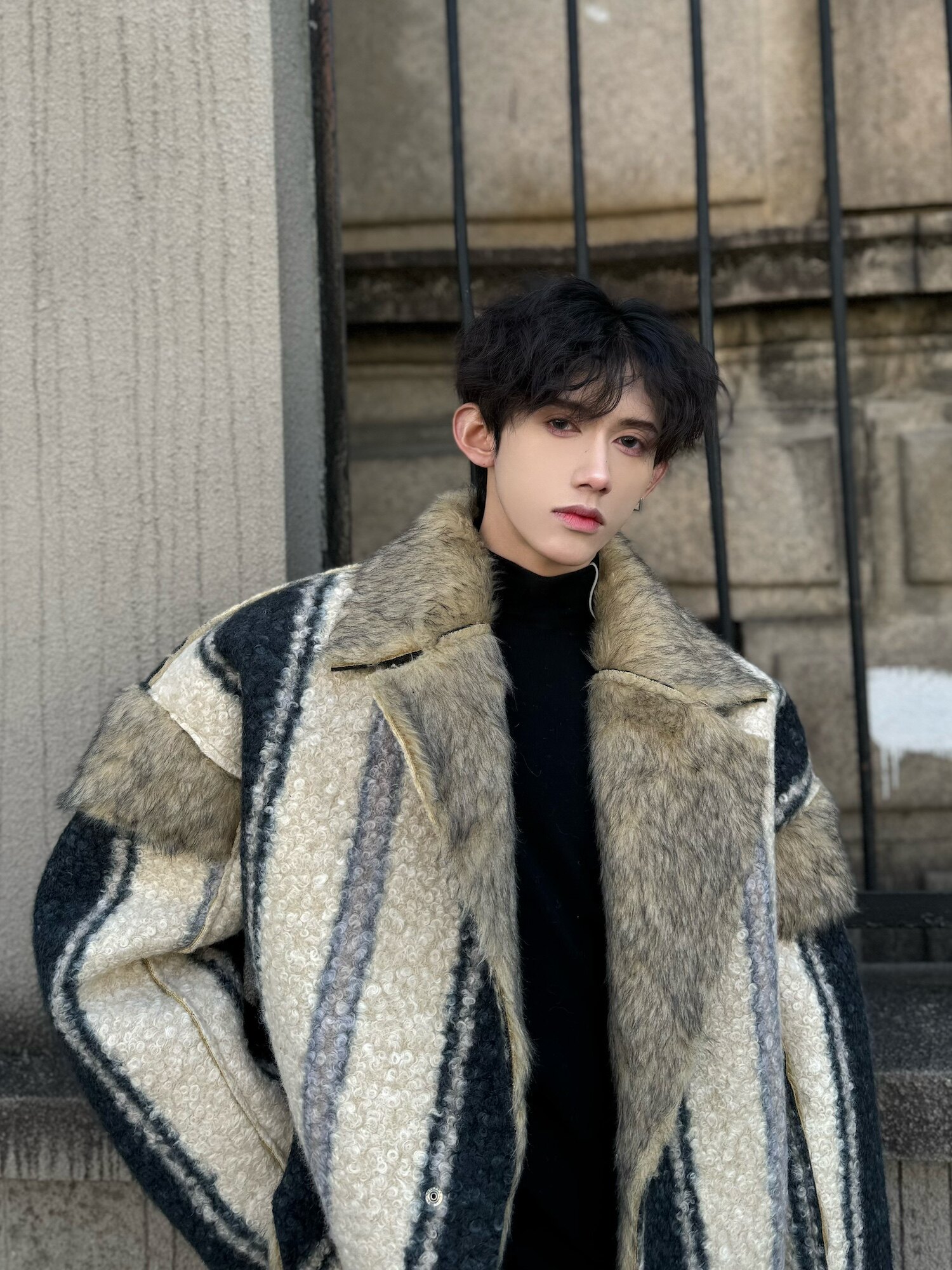 C316WT802P198冬装新款双面穿毛呢大衣时尚网红短款外套毛毛衣，男装针织衫/毛衣，电商C316