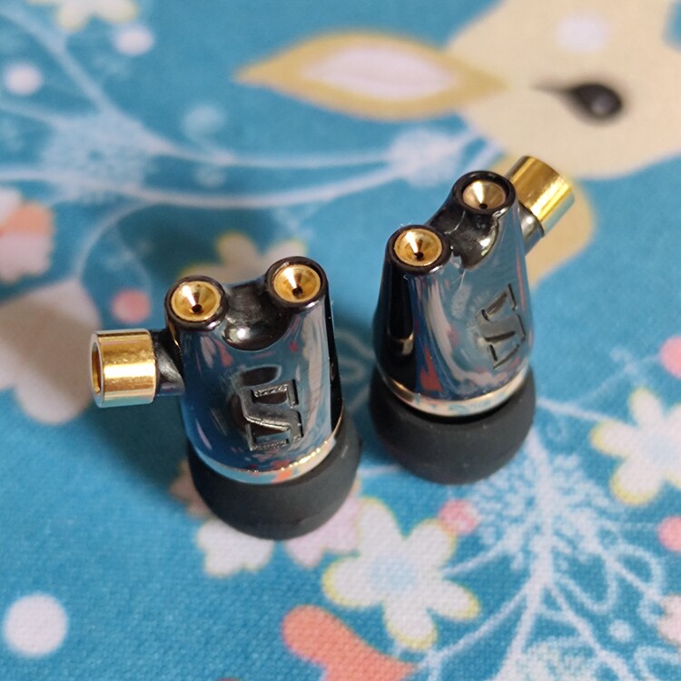 DIY拔插式可换线MMCX母座IE800耳机 陶瓷耳壳纯铜前腔 人声精品