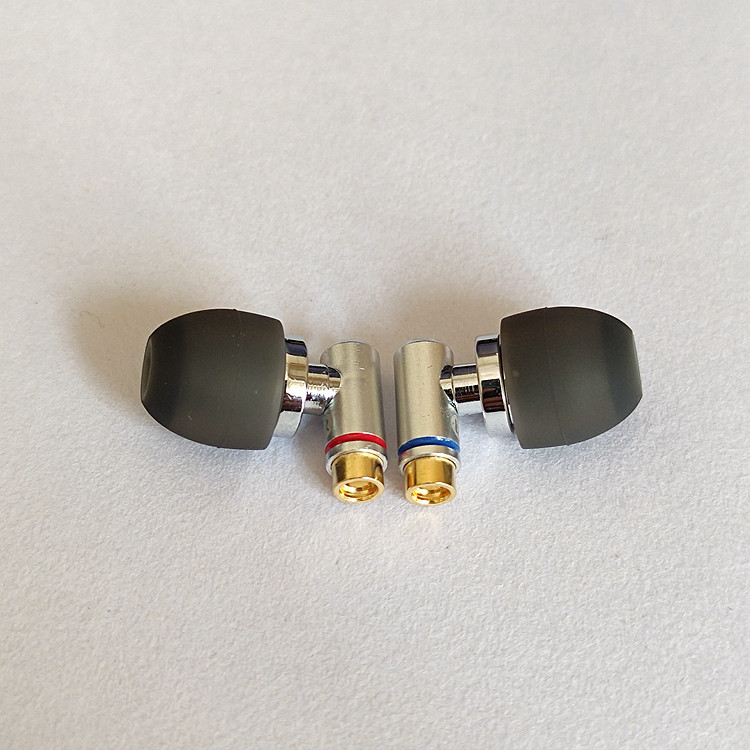 复刻创新经典微动圈耳机  超小体积 佩戴舒适声音好  超高性价比高性价比高么？