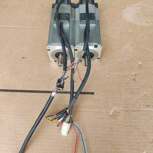 适用电机MHMJ042G1V，400W，成色如图，实物拍摄，议价