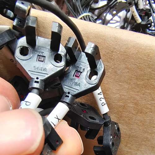 议价EE-SX871槽型开关 感应开关  件询价