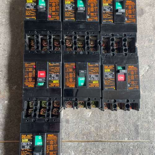 议价SA33B自动空气开关，15A，3P，AC220V，询价