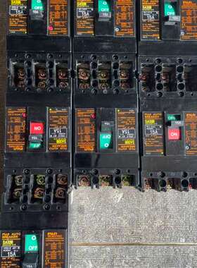 议价SA33B自动空气开关，15A，3P，AC220V，询价