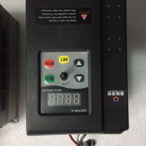 议价富陆变频器二台200元，FL-J2-0.75G3/1.5询价