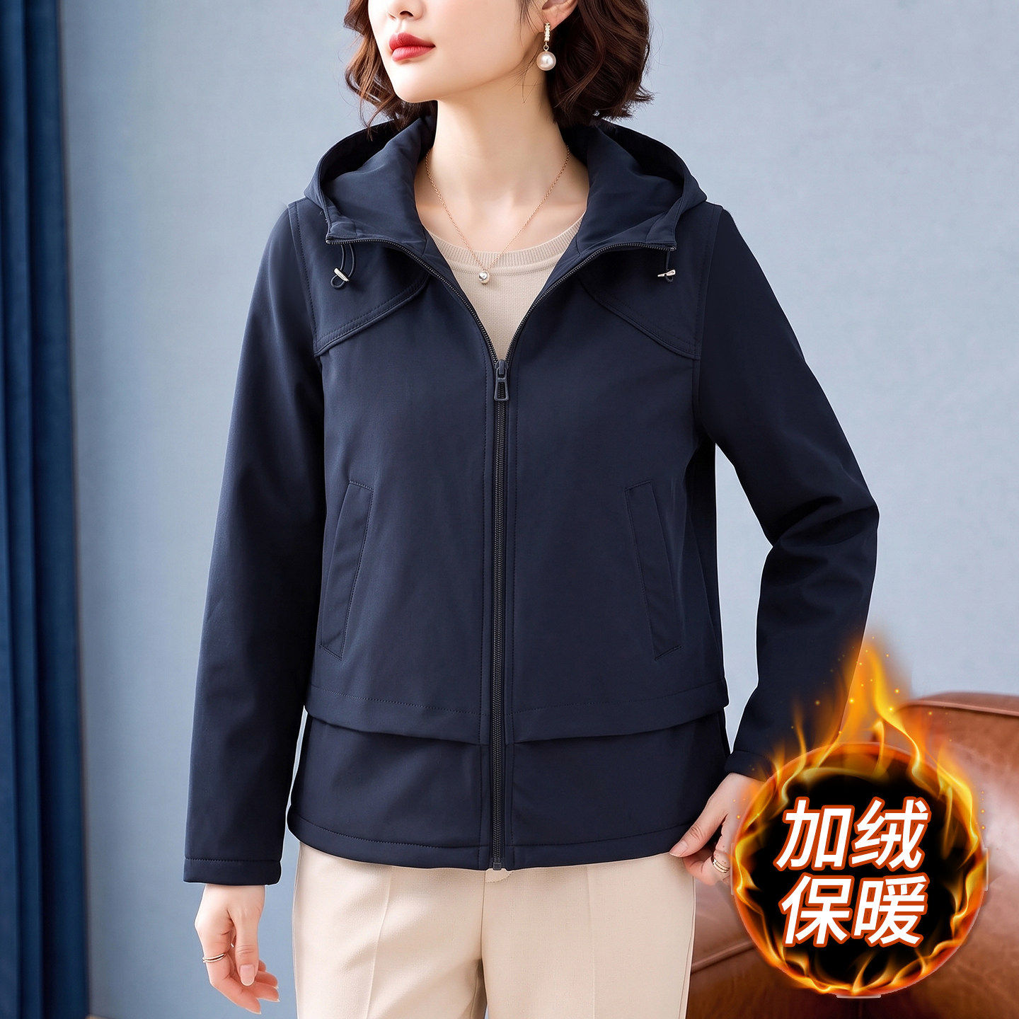 今年的妈妈新款外套2026秋装显年轻中老年女装加绒连帽风衣40岁50