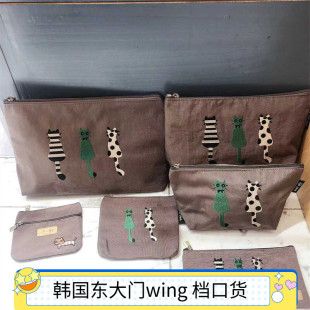咖啡色刺绣猫咪图案化妆包韩国东大门wing拉链收纳包零钱包有里衬