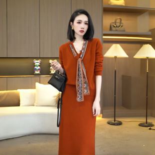 李思桐洋气秋冬穿搭一整套女装 配丝巾两件套裙子7395 针织毛衣套装