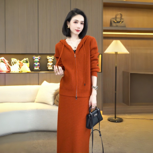 李思桐女装冬季保暖又好看洋气时髦连帽毛衣加半裙两件套套装7415