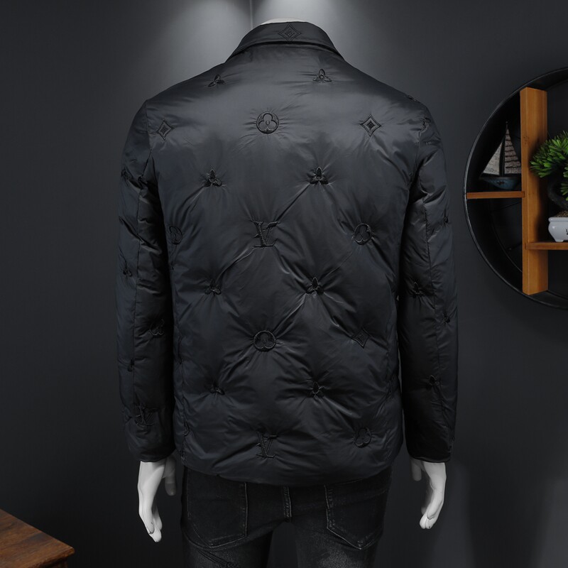 2025秋冬装新款刺绣西装羽绒服男钱塘6006-9966-P280假模图,男装西服套装,钱塘6006(原3029)