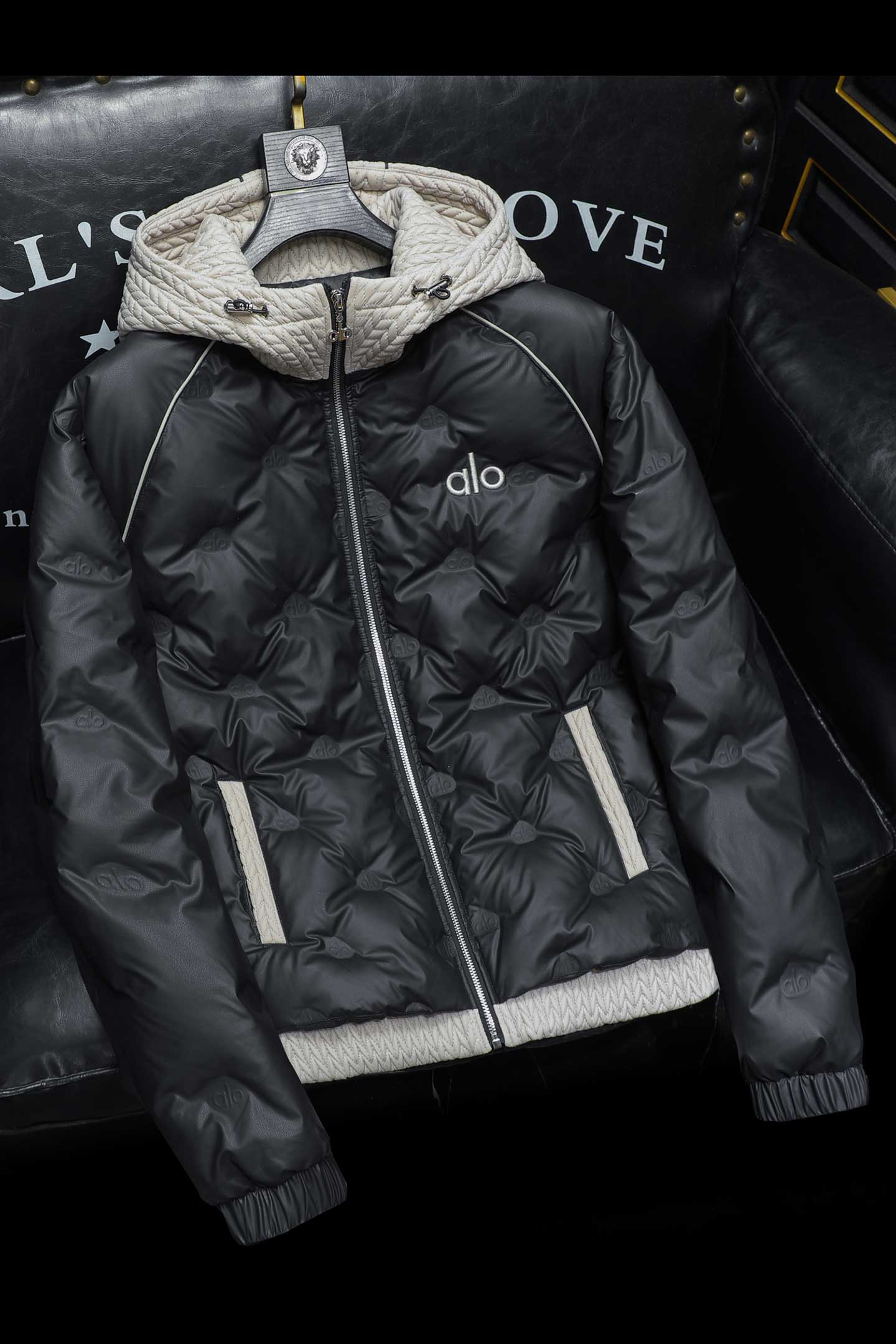 2025秋冬装90%绒连帽麦穗羽绒服男钱塘6006-5122-P330沙发图,男装羽绒服,钱塘6006(原3029)