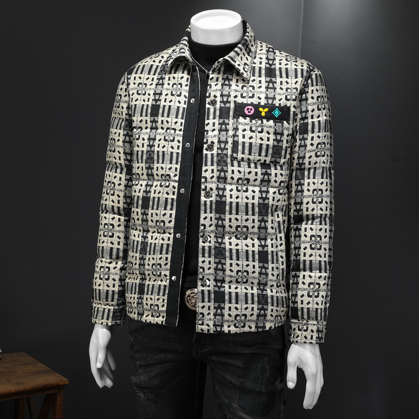 2025秋冬装90%绒翻领羽绒服男钱塘6006-5112-P320假模图,男装羽绒服,钱塘6006(原3029)