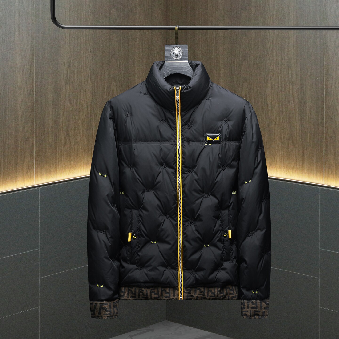 2025秋冬装刺绣90%绒立领羽绒服男钱塘6006-5108-P320沙发图,男装羽绒服,钱塘6006(原3029)