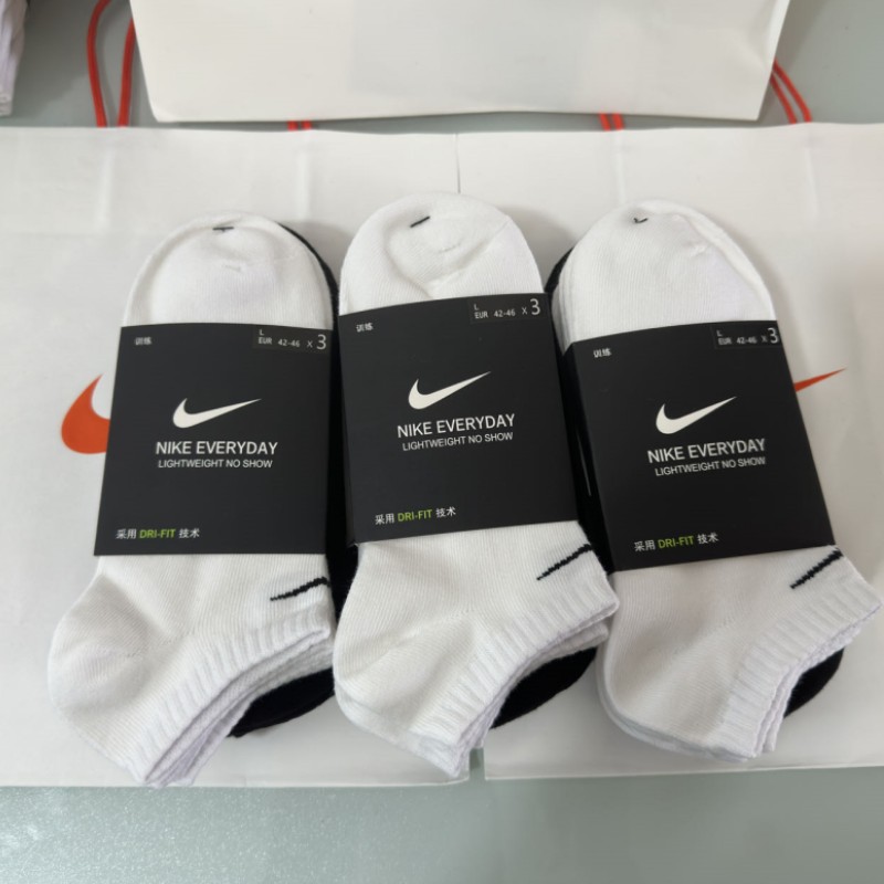 正品Nike耐克男女袜2023夏薄款休闲运动跑步低帮短筒船中长棉袜子怎么看?
