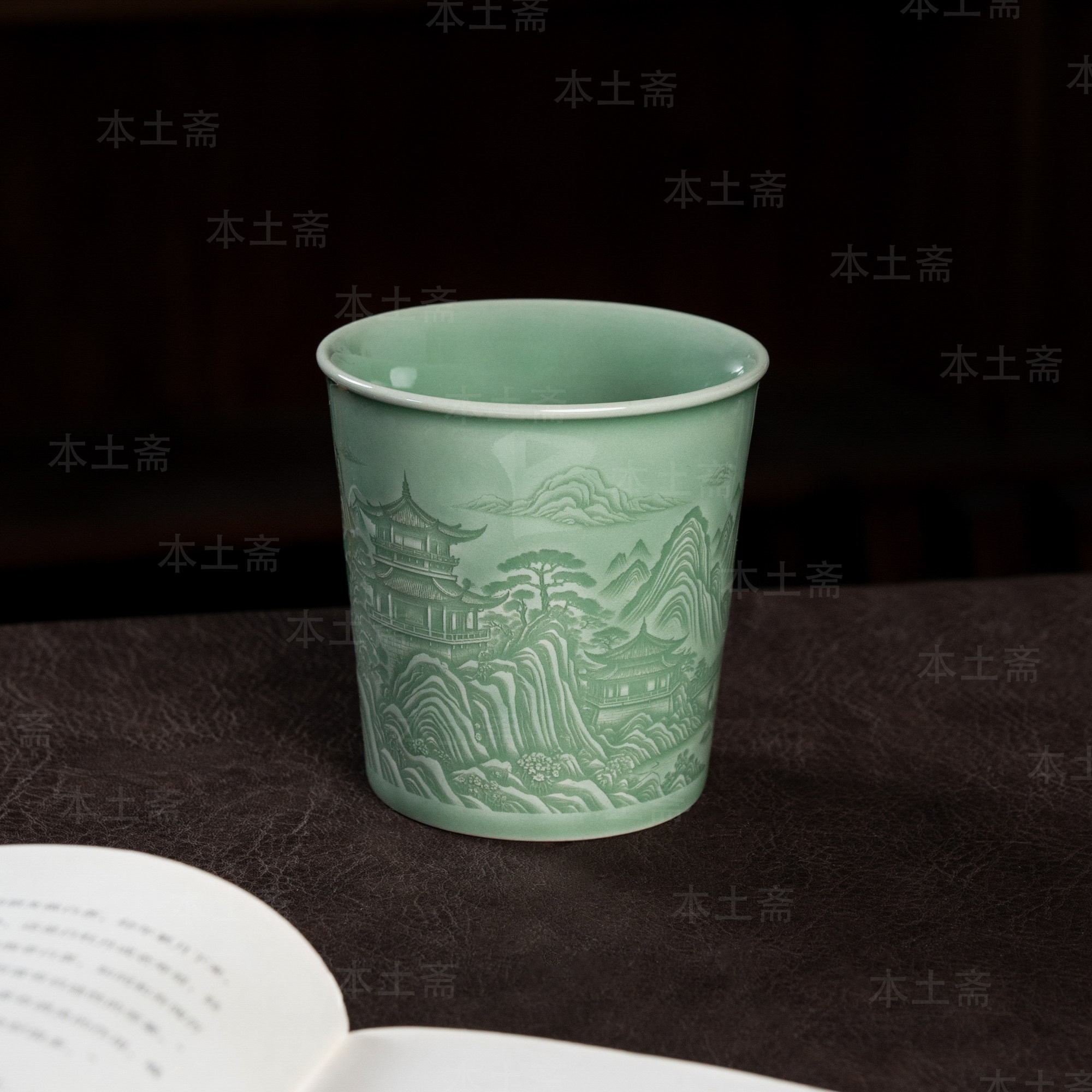本土斋青瓷山水楼阁意境可乐杯高端茶器梅子青捧杯茶具大水杯茶杯
