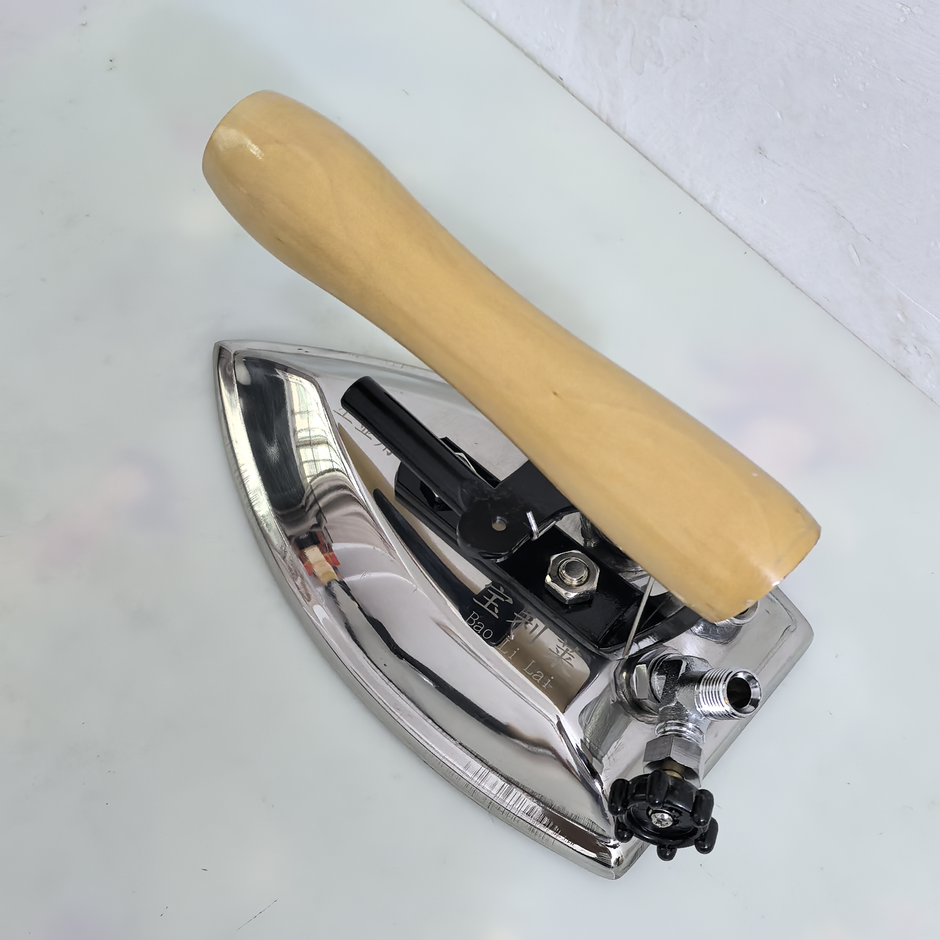 蒸汽中号烫斗宝利莱轻巧