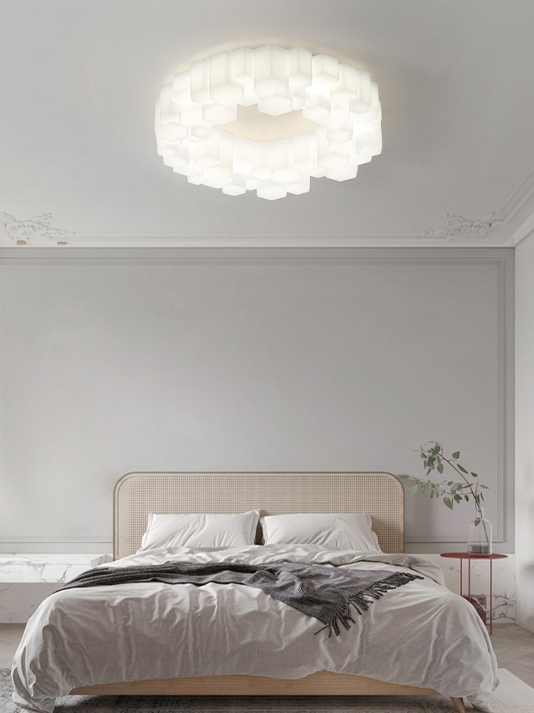 2022年新款客厅吸顶灯主灯北欧简约现代个性创意设计蜂巢卧室吊灯