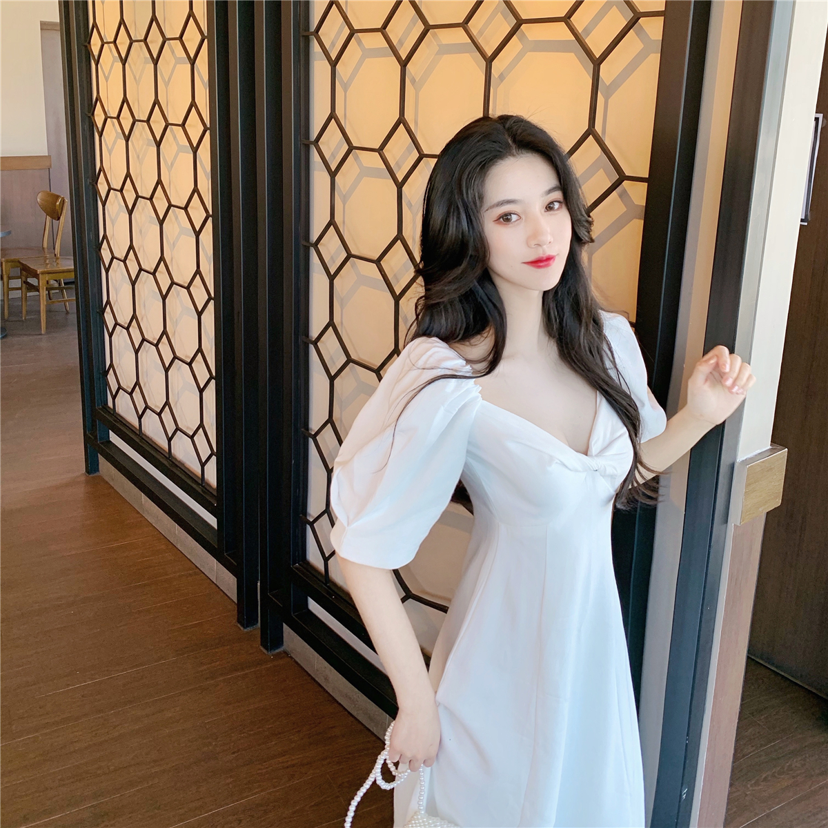 Real price real shot white moonlight French retro gentle temperament long slim dress