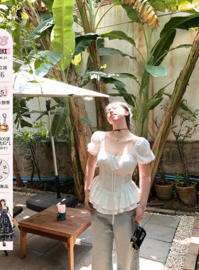 安妮不火肌理感荷叶边下摆泡泡袖收腰衬衫女微胖大码显瘦方领小衫