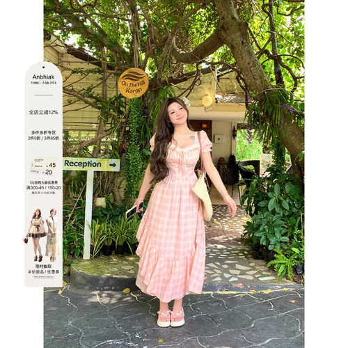 安妮不火南法温柔风格纹公主裙女2025夏季新款微胖大码格子连衣裙