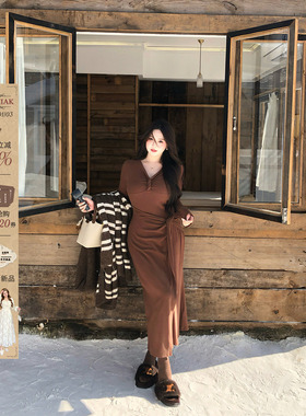 安妮不火 360度遮腹!针织磨毛V领连衣裙女微胖大码软糯纸片人长裙