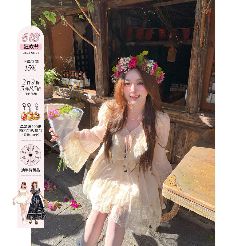 安妮不火荷叶边蕾丝拼接V领雪纺A字连衣裙微胖大码法式收腰少女裙