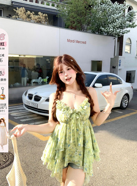 安妮不火 度假风碎花荷叶边V领收腰吊带女微胖大码显瘦上衣两件套