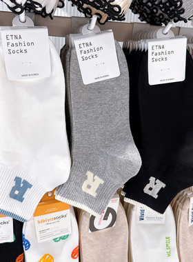 韩国东大门袜子女进口棉袜R字母运动休闲春秋四季运动休闲短筒袜