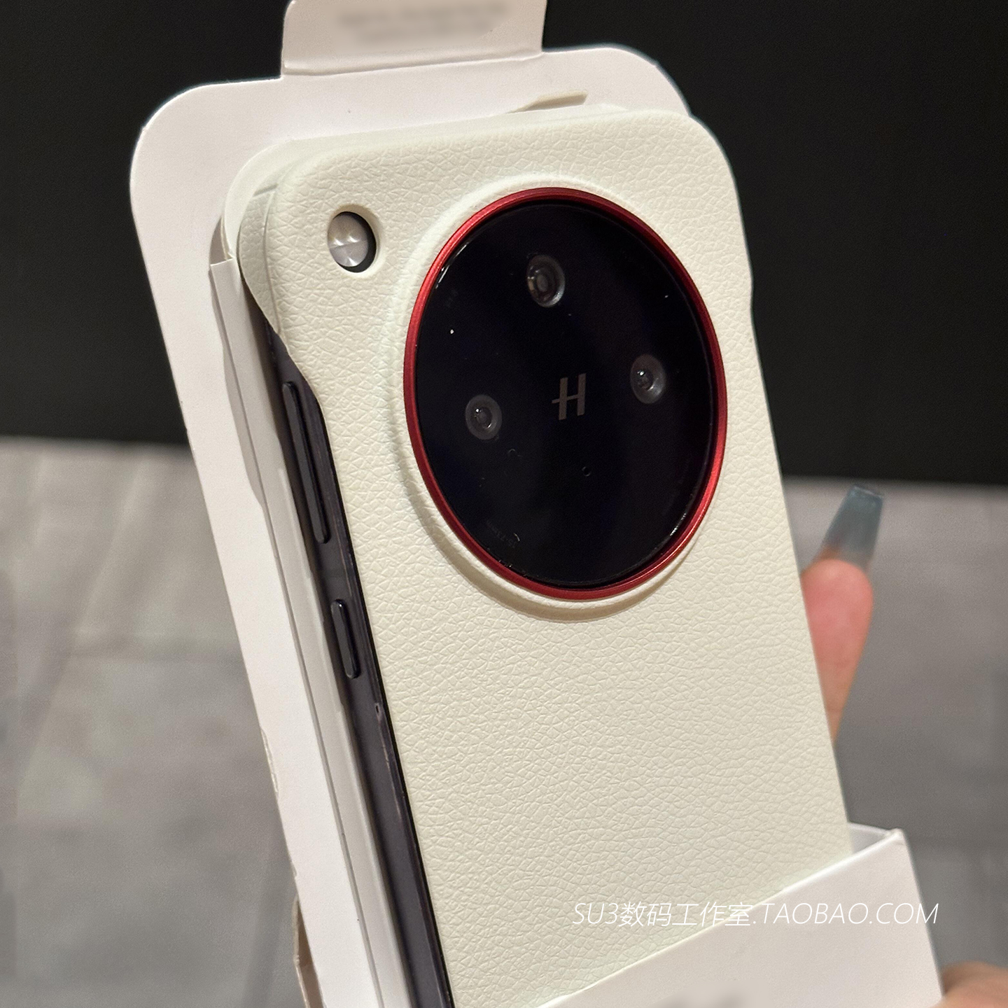 月光白荔枝纹磁吸充电适用华为Pura70pro+手机壳nova13pro无边框三星S25ultra裸机Magsafe半包红色金属镜头硬