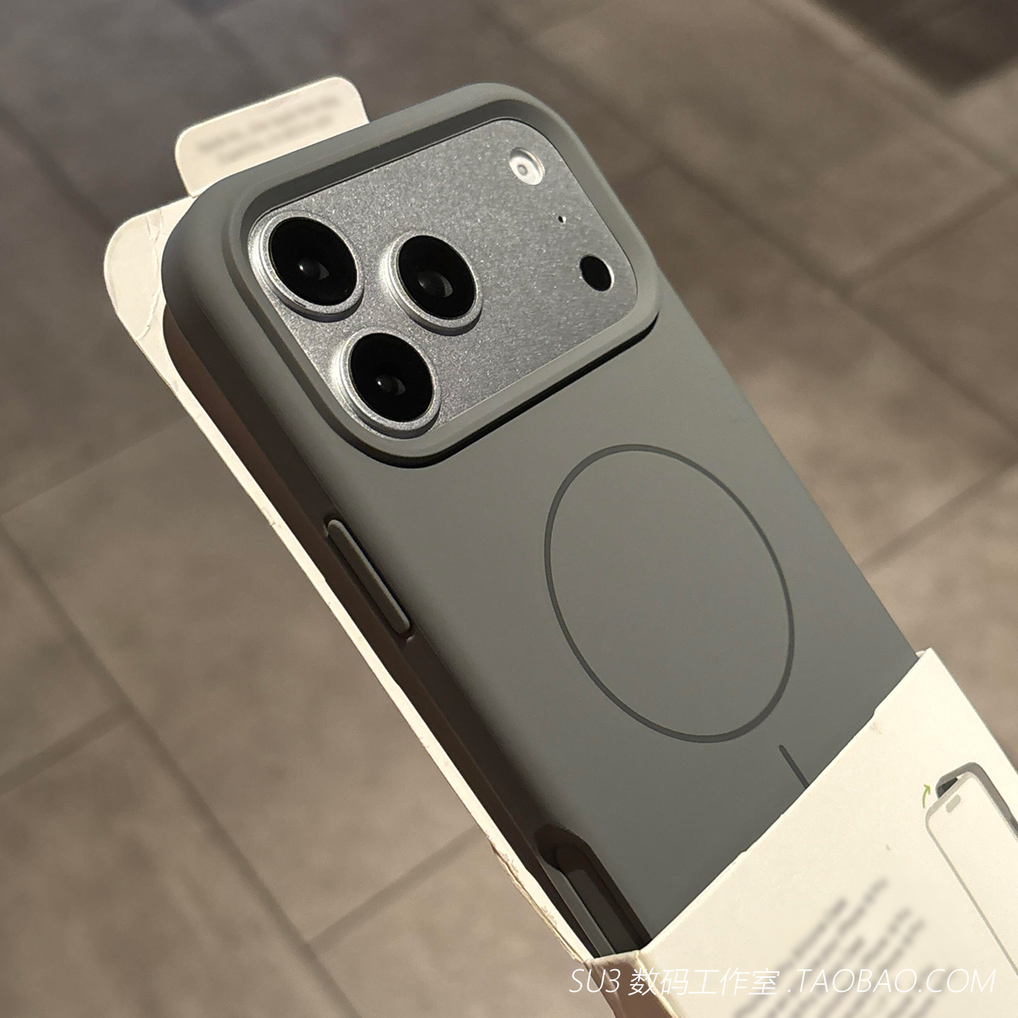 不会发黄磁吸充电适用小米17promax手机壳15s液态硅胶17ultra大孔14软糯13防滑高级感Magsafe防摔全包炭灰色