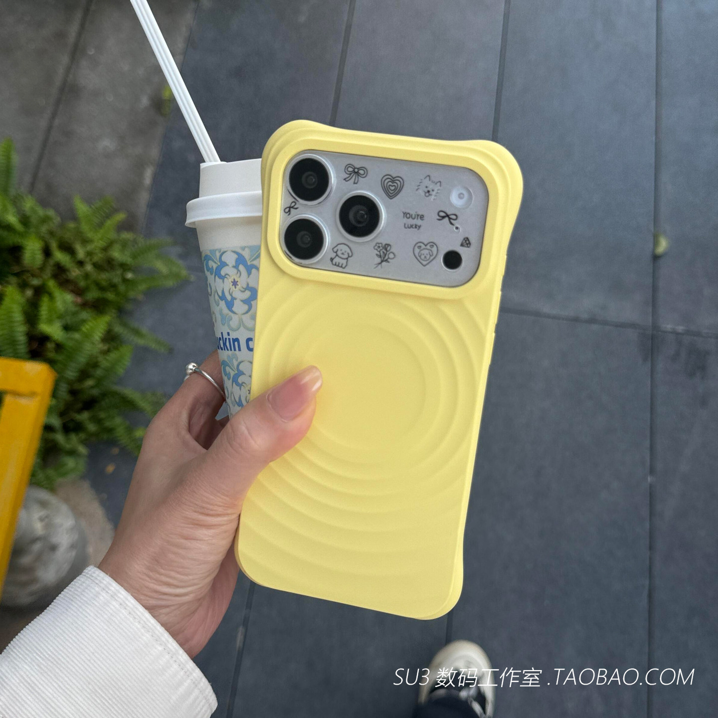 软糯波漾纹磁吸液态硅胶适用小米17promax手机壳17pro简约15奶黄色14全包13女高级感耐脏无线充电四角防摔ins