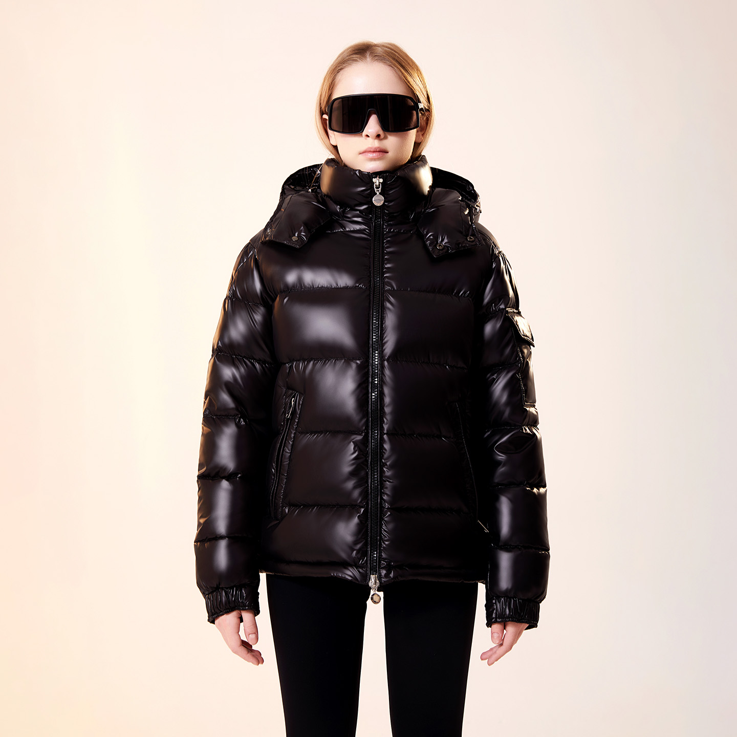 95%白鹅绒加厚羽绒服女士短款